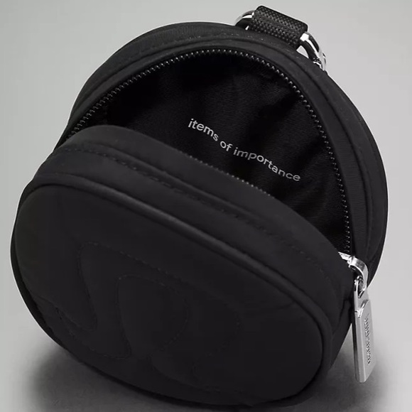 Lululemon black  logo pouch - Picture 5 of 15